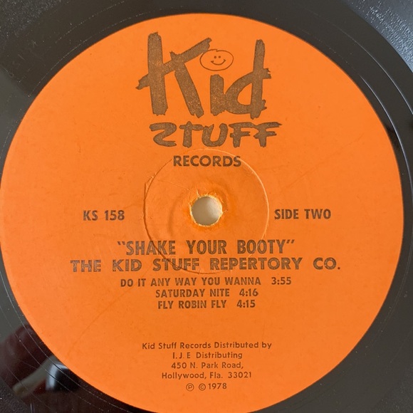 Set of 2 Vintage Vinyl Albums, Shake Your Booty & More Grease, Kid Stuff Records - Picture 8 of 16